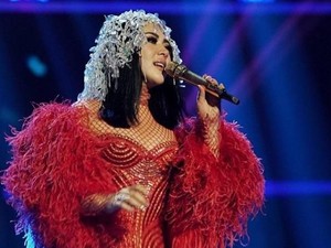 Denada Jual Apartemen, Tiket Konser Syahrini Rp 25 Juta Ludes
