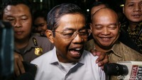 Menteri Sosial Idrus Marham mengaku tak tahu soal aliran dana terkait dugaan suap proyek PLTU Riau-1. Dia mengaku telah menyampaikan hal itu kepada penyidik KPK.
