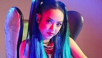 Selain menyanyi, Jannine juga sibuk akting dan modelling. Dok. Instagram/jannineweigel