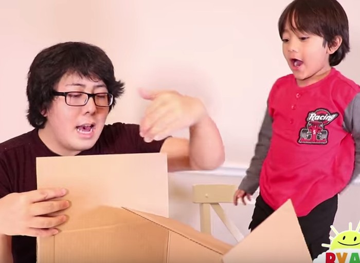 Screenshot YouTube Ryan ToysReview Screenshot YouTube Ryan ToysReview