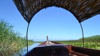 Traveler bisa menikmati keindahan danau berkeliling dengan sampan. Juga diperbolehkan memancing di beerapa kawasan danau, asalkan ada izin. (Chris Dwyer/CNN Travel)