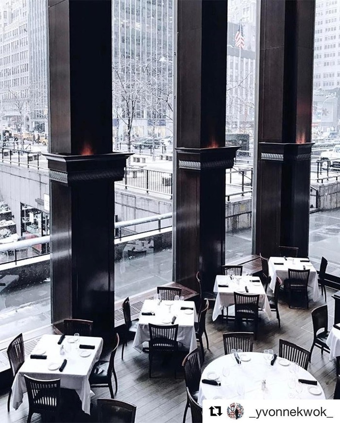 Wah, Ternyata Taylor Swift Sering Makan Burger dan Pancake Di Sini!