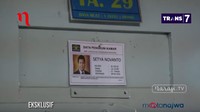 Kertas identitas di depan pintu sel palsunya itu juga tampak baru. Padahal Setya Novanto sudah sekitar 3 bulan menghuni Lapas Sukamiskin. Foto: Tim Mata Najwa/Trans7/Narasi