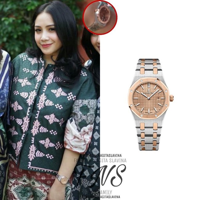 Saat Idul Fitri 2018 kemarin, Nagita Slavina terlihat memakai jam tangan Audemars Piguet. Jam tangan seri Royal Oak 33mm Ladies Two Tone ini harganya US$ 16.900 atau sekitar Rp 243 jutaan. Foto: Instagram