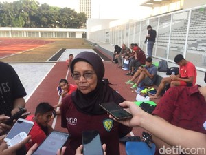 Lari Estafet 4x100 M Putra Punya Masalah Pindah Tongkat