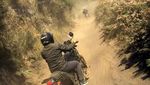 Foto: Menerabas Trek Ekstrem Bromo Naik Motor