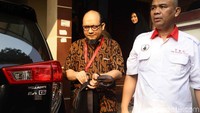 Novel mengatakan alasannya ingin kembali bekerja karena menyenangi pekerjaannya sebagai penyidik KPK. Dia berharap bisa bekerja lebih baik dengan kondisi matanya yang sekarang.