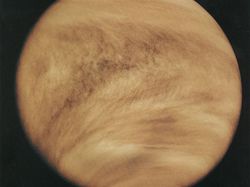 Kala Semesta Bersatu Hiasi Langit Bumi Malam Ini