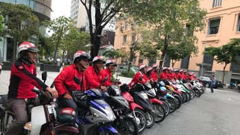 Seperti ini, tongkrongan driver Go-Viet saat menunggu orderan. Foto: Facebook CLB Go-Viet HCM
