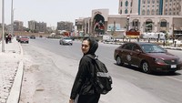 Inisaat  si Ceyco terlihat sumringah di salah kota besar Afrika. Di mana dia? Jawabannya di Kota Kairo, Mesir (ceycogeorgia/Instagram)