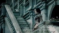 Usai kandasnya cinta Syahrini dan Anang Hermansyah, pada tahun 2011 ia merilis single Kau yang Memilih Aku dengan video klip bernuansa gotik.  Dok. Youtube