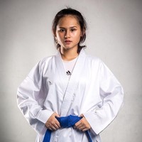 Ceyco saat berpose mengenakan baju karate. Cantik tapi gahar! Foto: Instagram/@ceycogeorgia