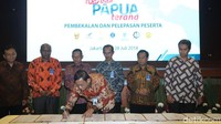 Sebelumnya para peserta akan diberikan pembekalan mulai dari pembangunan jiwa korsa dari TNI AD, pengenalan masyarakat papua dan topografi wilayah dari Papua Center UI, pemanfaatan data pengindraan jauh dari LAPAN, serta workshop fotografi dan jurnalistik dari pakar media massa.