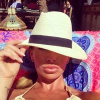 Natalie juga secara berkala melakukan botox dan filler. Ini salah satu hasil filler bibirnya. Bibir Natalie yang aslinya tipis menjadi lebih bervolume dengan rutin filler.  Foto: dok. Instagram (@natalierichmarbella)