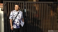 Penjagaan dilakukan oleh Pamdal KPK.