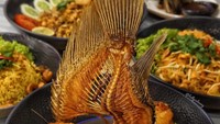 Wah, kalau gurame terbang milik @bellyculinary yang satu ini, dibentuk seperti lekukan huruf S yang sempurna. Keren, ya?  Foto: Instagram