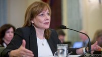 Di masa-masa awal kepemimpinannya dia harus bolak balik ke Senat AS untuk menjelaskan soal recall mobil GM. Foto: General Motors