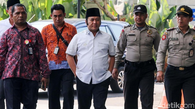 Pengacara Akui Zainudin Hasan Terima Duit Pengusaha, Termasuk untuk Perti Pengacara Akui Zainudin Hasan Terima Duit Pengusaha, Termasuk untuk Perti
