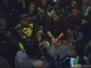 Bentrok dengan Opang di Bandung, Massa Ojol Diredam Aparat