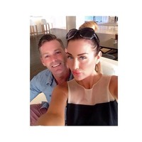 Bokongku sangat besar aku khawatir tidak bisa duduk di kursi pesawat, aku sudah duka kali operasi dan ingin implan, tapi dokter bedahku mengatakan itu terlalu berbahaya. Suamiku tak suka bokongku yang besar tapi aku tidak peduli, aku sudah sintal juga tapi sintal seperti Kardashian sangat fashionable, ungkap Aimi. Foto: Instagram @aimis_world