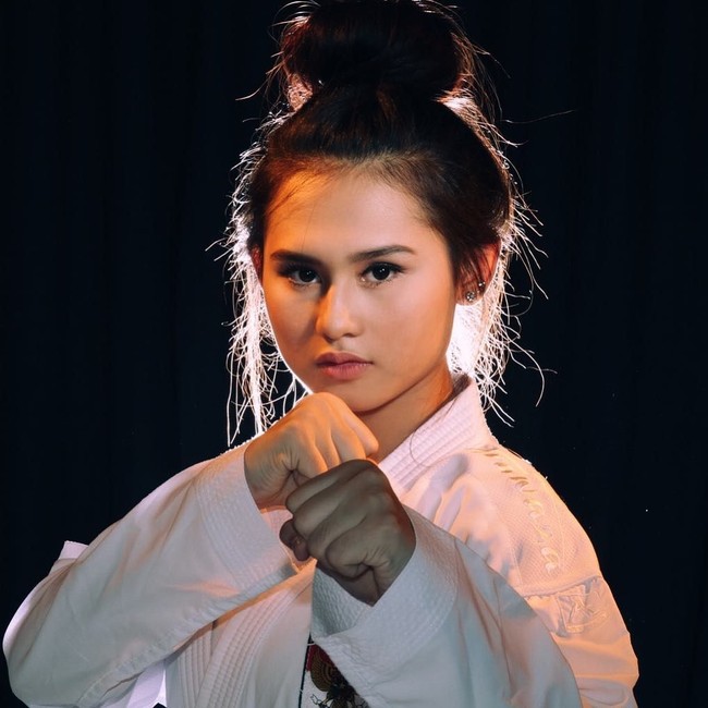 Ceyco Georgia Zefanya merupakan karateka yang pernah mengharumkan nama Indonesia di Kejuaraan Dunia WKF Junior, Kadet dan U-21 pada 2015.  Foto: Instagram/@ceycogeorgia