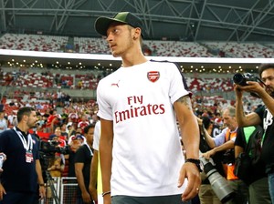 Jarang Dimainkan, Oezil Bakal Dilepas ke Fenerbahce?