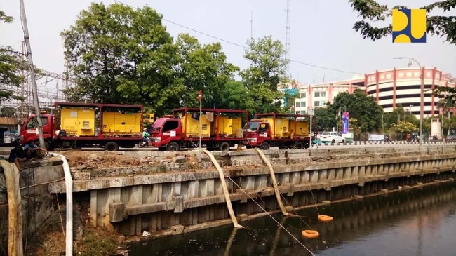 Hilangkan Bau Kali Item Jelang Asian Games, Pusat Ikut Turun Tangan