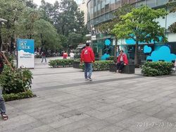 Mengintip Driver Go-Jek Nongkrong di Vietnam