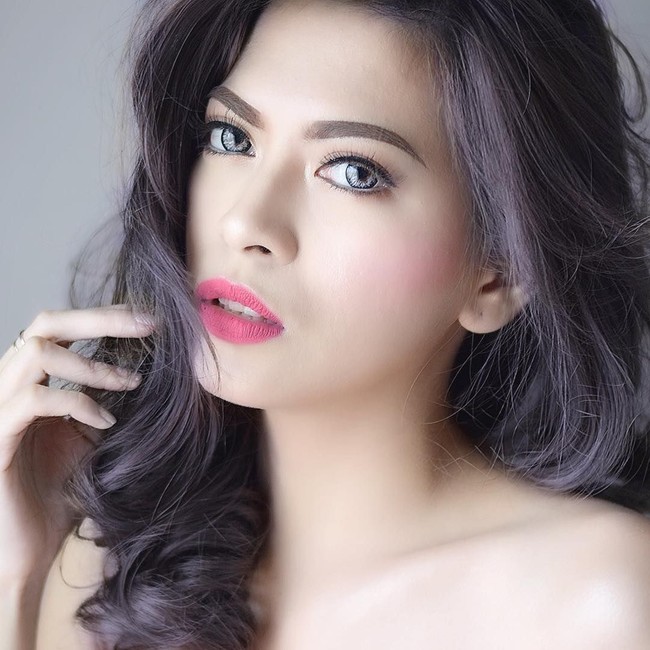 Datang dari keluarga yang memang berprofesi sebagai montir atau ahli mekanik, tidak heran jika Tantin juga menyukai dan jago dalam lapangan pekerjaan ini. Foto: Instagram