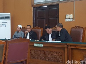 Pengacara Minta Hakim Tak Bekukan JAD