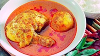 Na Na Homemade Curry di Bukit Merah View juga patut disambangi. Aneka sajian kari dibuat homemade, salah satunya kari ayam yang gurih berempah. Foto: Nana Curry