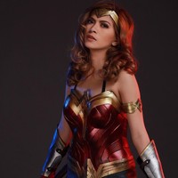 Tantin pun menggemari dunia anime yang membuatnya tertarik menjadi cosplayer. Ia bahkan pernah memenangkan beberapa penghargaan Cosplay dengan menjadi Erza Scarlet, karakter wanita perkasa dan pemberani di serial anime Fairy Tail. Foto: Instagram