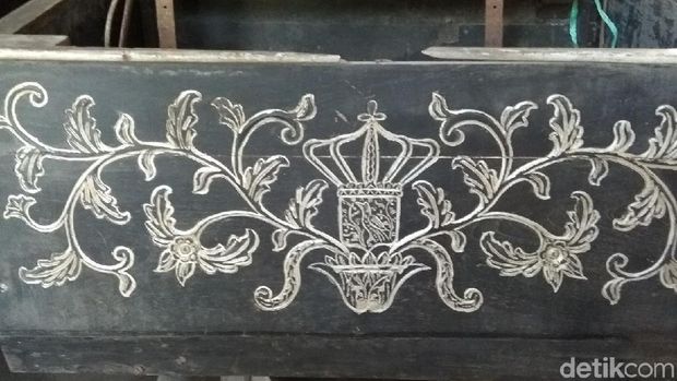 Ornamen yang ada di kereta jenazah