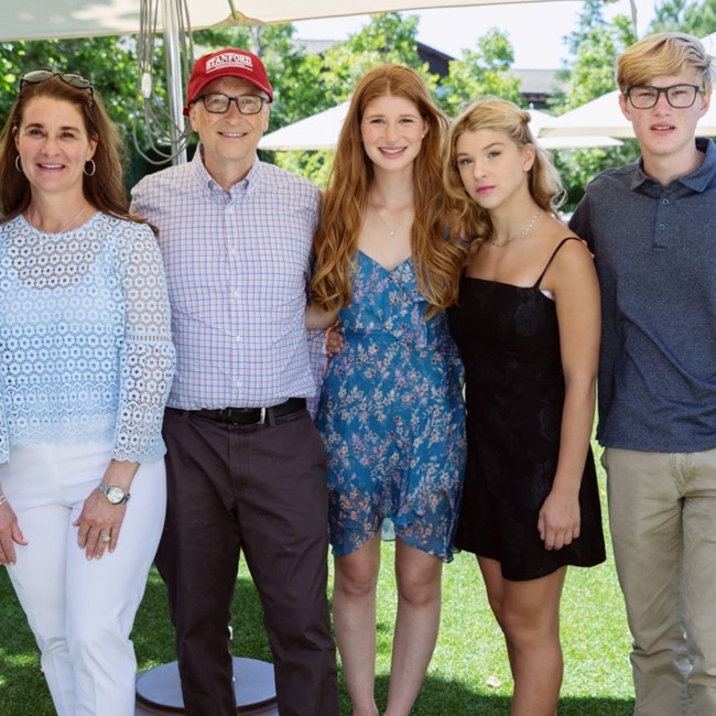 Jennifer lahir pada 24 April 1996 di Washington DC, AS. Wanita 23 tahun itu adalah anak pertama dari Bill Gates dan Melinda. Dia memiliki dua adik, Rory John Gates (20) dan Phoebe Adele Gates (17).   Foto: Dok. Instagram/Jennifer Gates