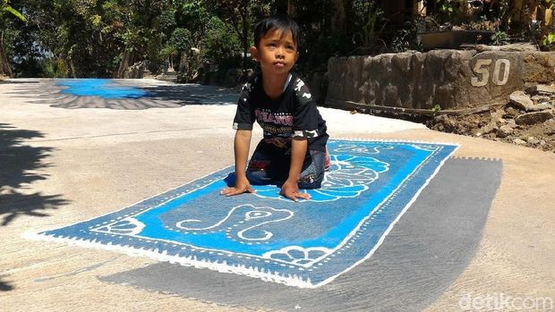 Hati-hati! Ada Banyak Genangan Air di Tengah Jalanan Boyolali