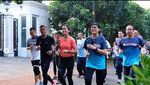 Begini Lho Gaya Sporty Sri Mulyani Lari Pagi 3 Km