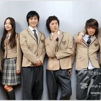 Park Min Young mulai populer pada 2006 ketika membintangi serial High Kick. Usianya saat itu 20 tahun. Namun karena wajah imutnya, dia masih pantas berperan sebagai anak SMU. Foto: ist.