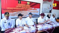 Menteri Hukum dan HAM Yasonna Laoly mengungkapkan saat ini  terdapat lebih dari 500an pegawai Lapas Nusa Kambangan. Tapi kurangnya fasilitas yang disediakan maka sebagian besar pegawai tinggal di Kota Cilacap. Foto: Dok. Kementerian PUPR