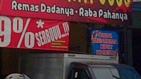 Hmm... Ayam kampus yang ini bisa diremas dadanya atau diraba pahanya. Maksudnya dada dan paha ayam goreng ya. Foto: Istimewa