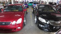 Selain itu, di sini juga ternyata cukup banyak workshop detailing. Itulah mengapa mobil-mobil modifikasi di Batam lebih baik dari segi tampilan sebab sudah dipersiapkan sangat matang dan ketersediaan barangnya juga lebih mudah, tambahnya.  Foto: Ruly Kurniawan