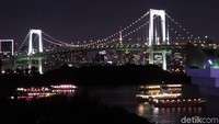 Rainbow Bridge didukung oleh energi matahari yang dikumpulkan setiap hari.