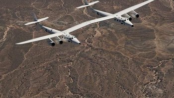 Ketimbang menggunakan roket tradisional, Virgin Galactic merancang pesawat ulang alik yang disebut SpaceShipTwo. Foto: istimewa 