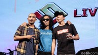 Grup band Slank terkejut saat mengetahui tiket konser Syahrini yang mencapai harga Rp 25 juta. Foto: Slank (Ismail/detikHOT)