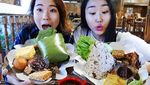 Gaya Lahap Youtuber Hari Jisun Saat Makan Nasi Warteg dan Tutug Oncom