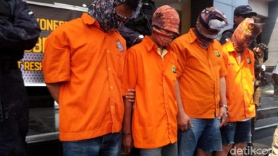 Foto: Penampakan 4 Tersangka Penembak Mati Pengusaha di Penjaringan