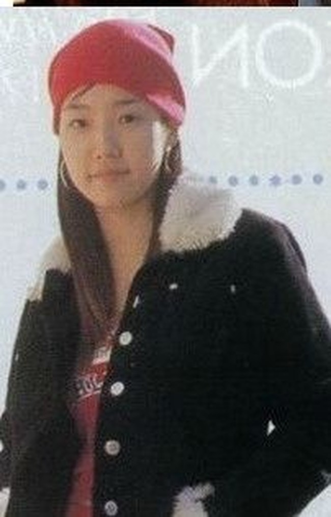 Setelah meraih popularitas dan foto-foto masa lalunya ketika belum operasi plastik tersebar, Park Min Young mengakui hal itu tak mudah. Namun dia tidak mau terpuruk. Masa lalu memang penting, tapi aku harap orang-orang lebih fokus melihat masa sekarang, katanya. Foto: ist.