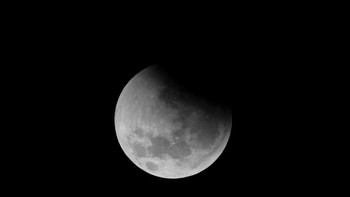 Detik-detik menjelang Gerhana di Australia. Foto: Getty Images