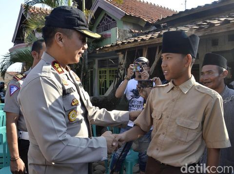 Senangnya Rizal Juara Lari Tanpa Sepatu Kini Kebanjiran Hadiah