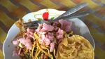 Aduh Lamaknyo! Sarapan Katupe Pical  yang Gurih-gurih Pedas