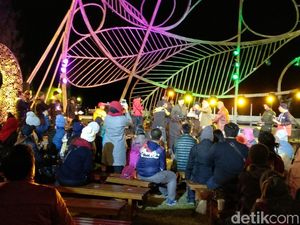 Tembang Lawas Andre Hehanusa Warnai Hari Pertama Jazz Gunung